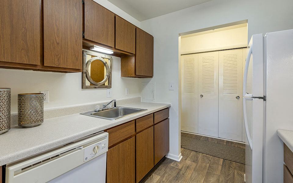 Photos and Video of Ramblewood Apartments in Wyoming, MI